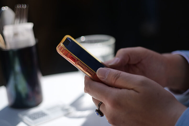 CONTAX Gシリーズのレンズを見直す・Gレンズは写りがシャープでデジカメにもよく似合う。 (C)遊人寫眞機帖